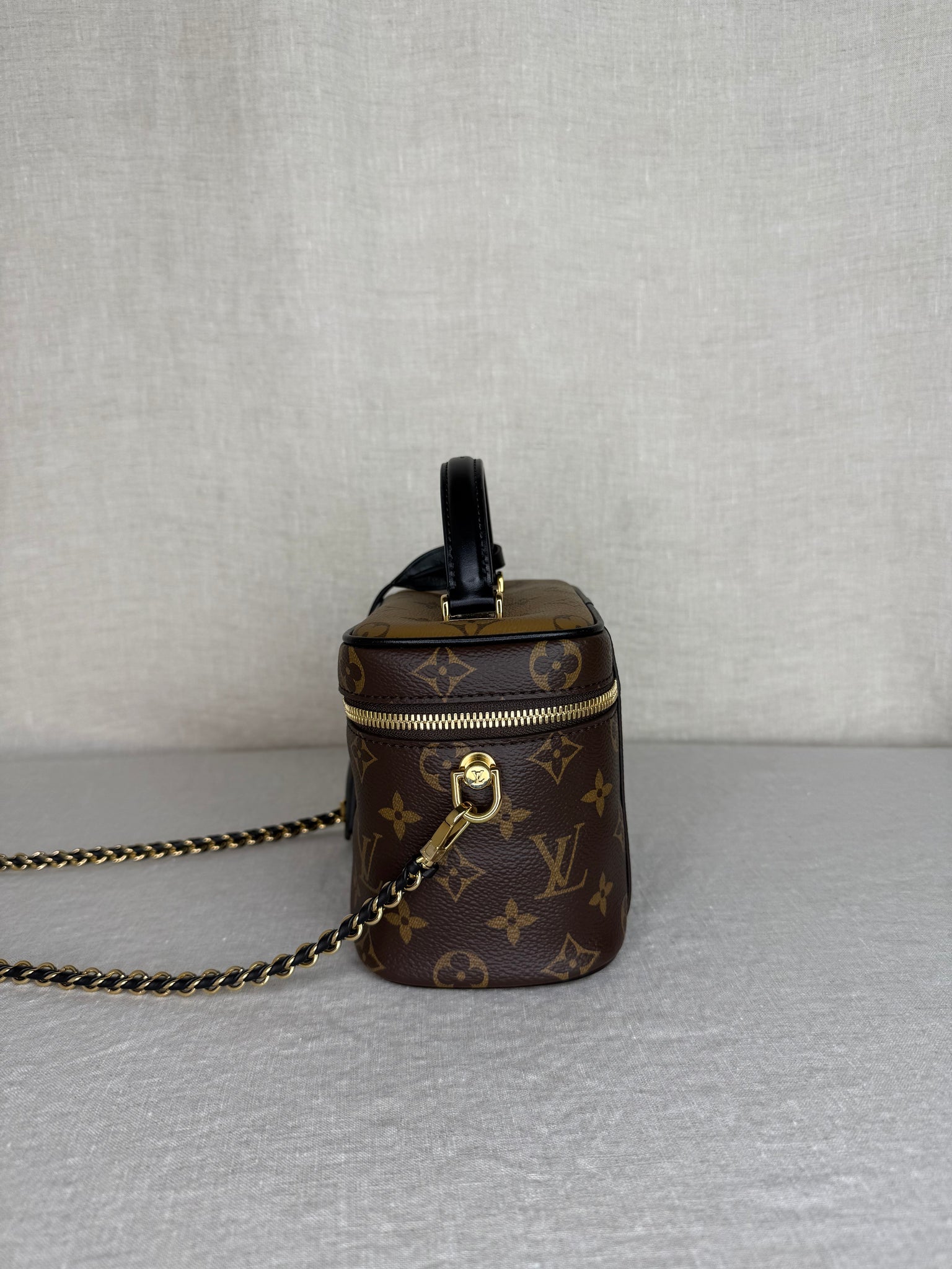 Louis Vuitton Reverse Monogram Vanity Chain Pouch – Dual Canvas, Gold Hardware