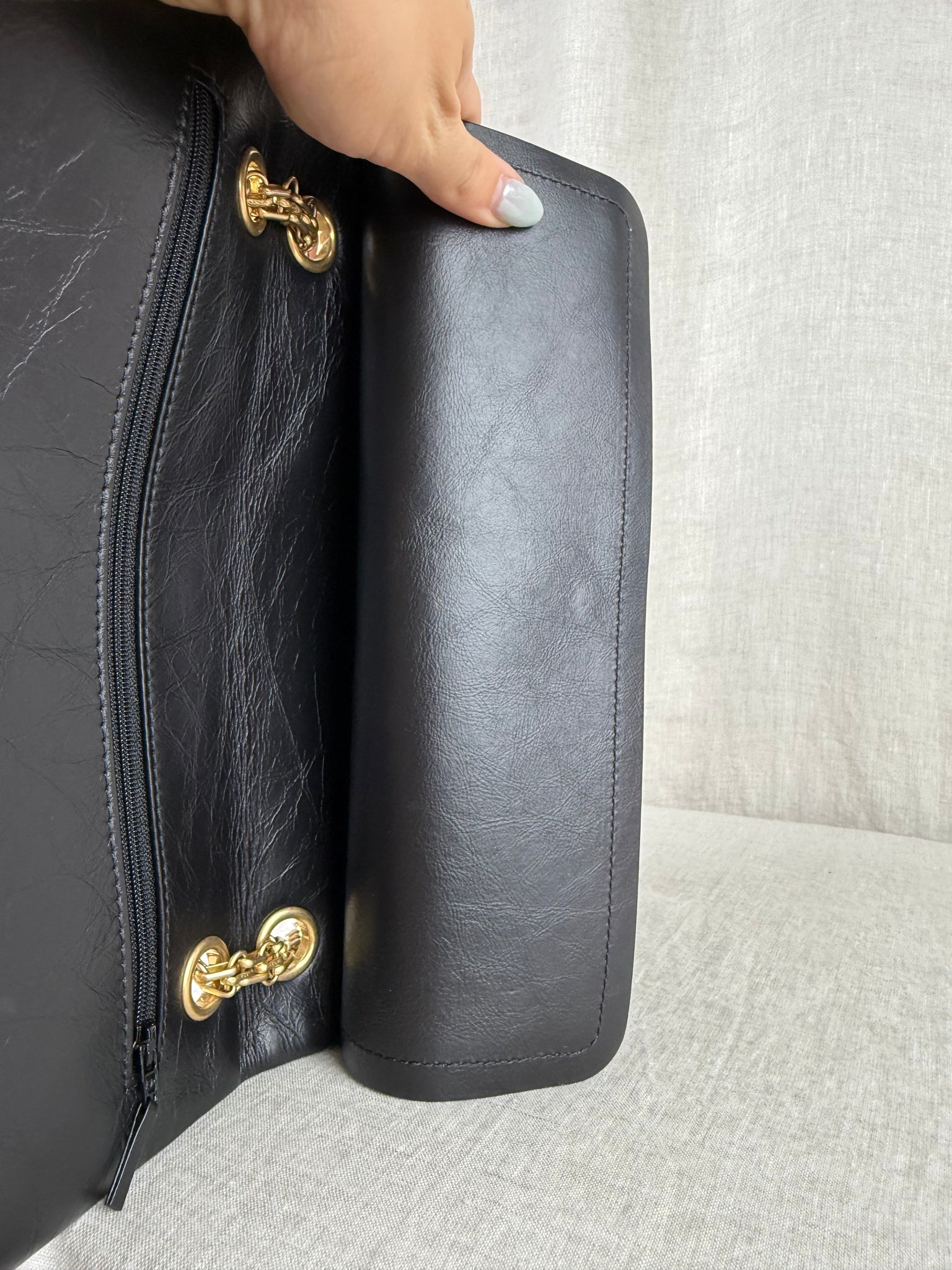 Chanel 2.55 Reissue Flap 226 Black