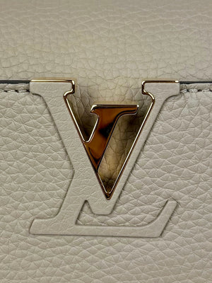 Louis Vuitton Capucines MM, Galet/Gold