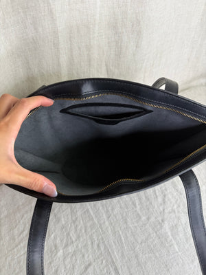 Louis Vuitton Black Epi Leather Shoulder Tote Bag