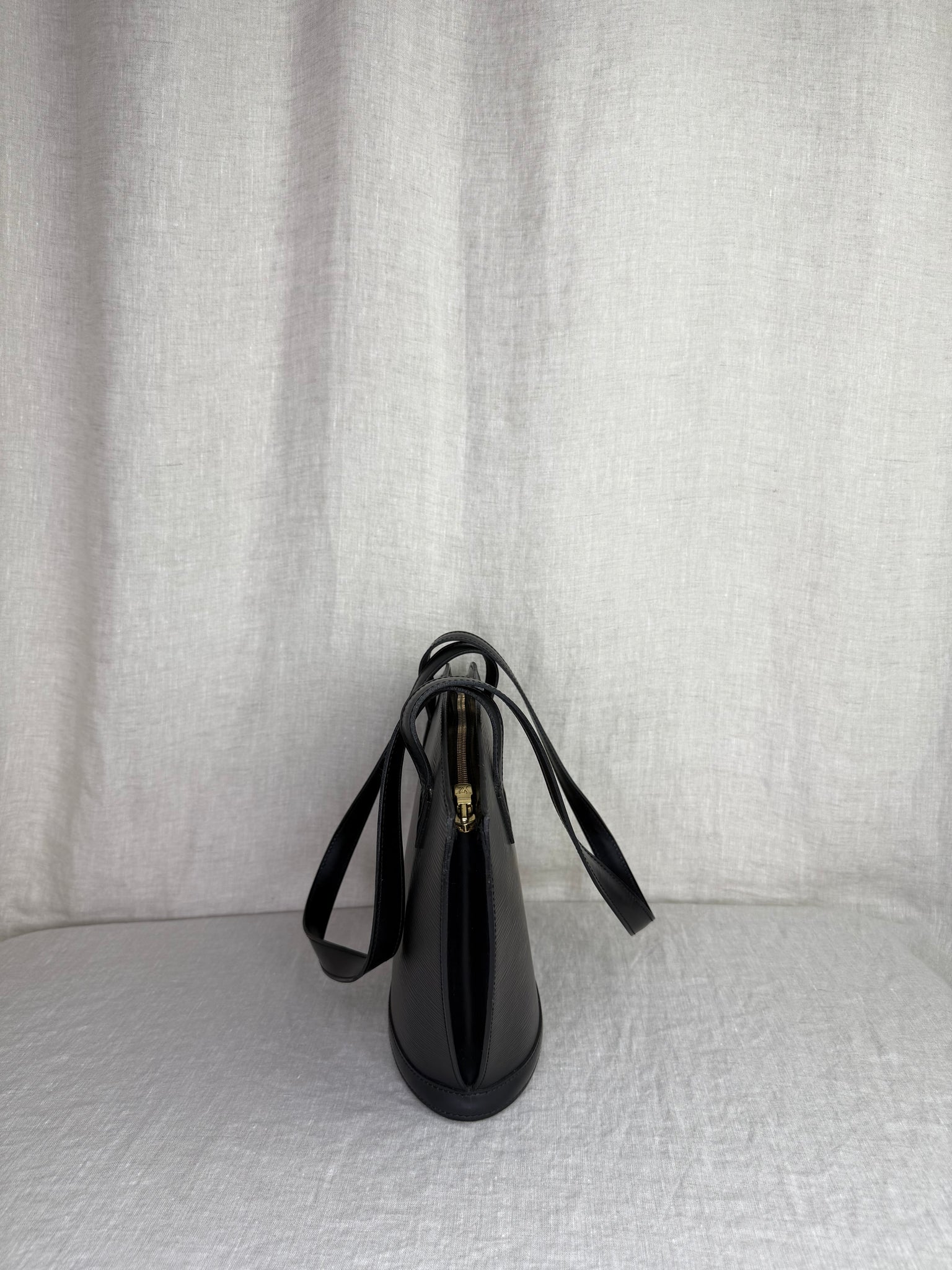 Louis Vuitton Black Epi Leather Shoulder Tote Bag
