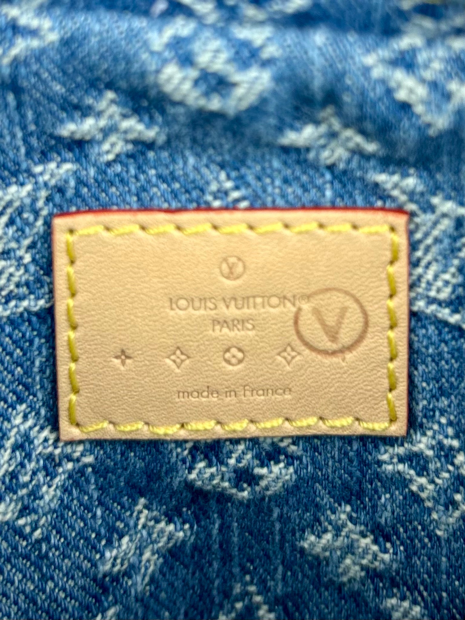 LV Fairfax Pochette 2025, Denim