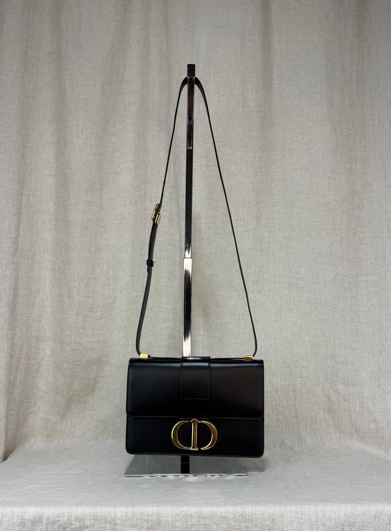 Christian Dior 30 Montaigne Medium Calfskin Black