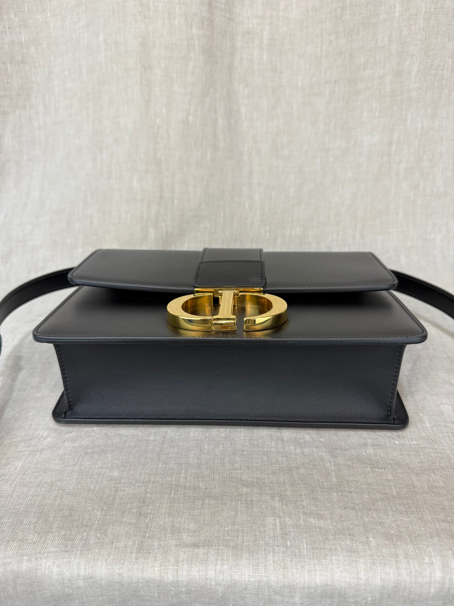 Christian Dior 30 Montaigne Medium Calfskin Black