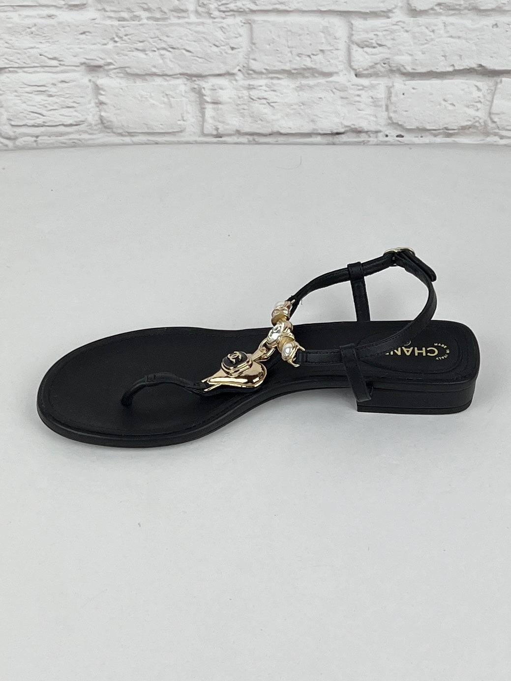 Chanel 2023 CC logo T-Stap Sandals, Size 39, New