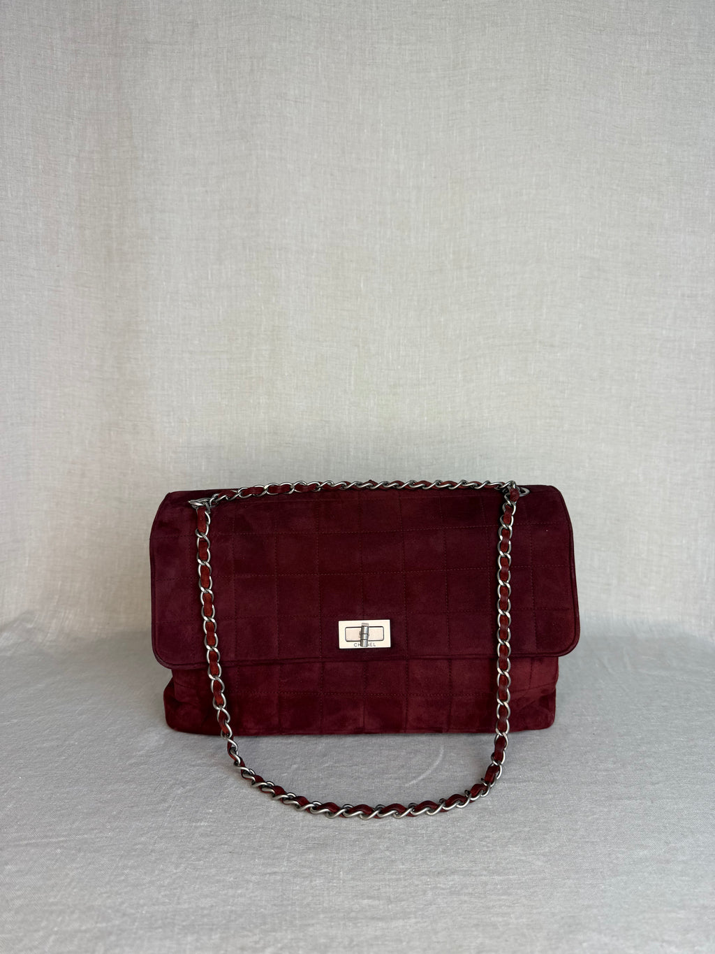 Chanel 2000–2001 Suede Multi Pocket Chocolate Bar Shoulder Bag – Burgundy