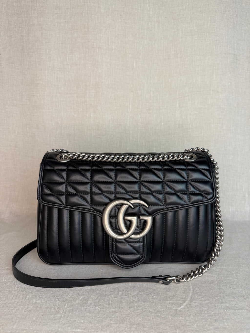 Gucci Aria Marmont Matelassé Calfskin Shoulder Bag – Black