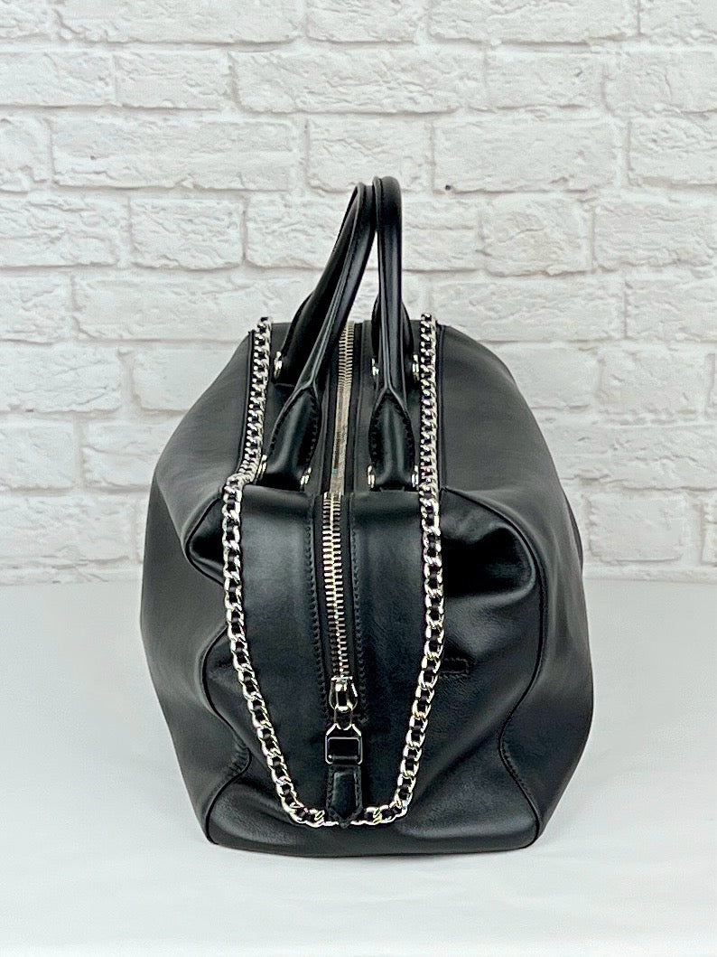 Max Mara Large Boston Bag in Soft Nappa W/ Chain Detail.