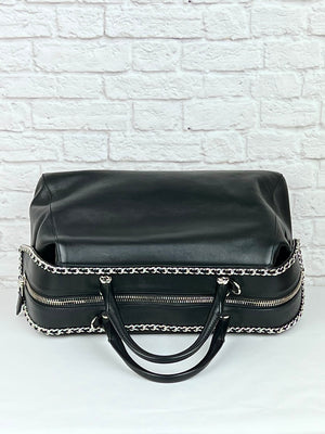 Max Mara Large Boston Bag in Soft Nappa W/ Chain Detail.