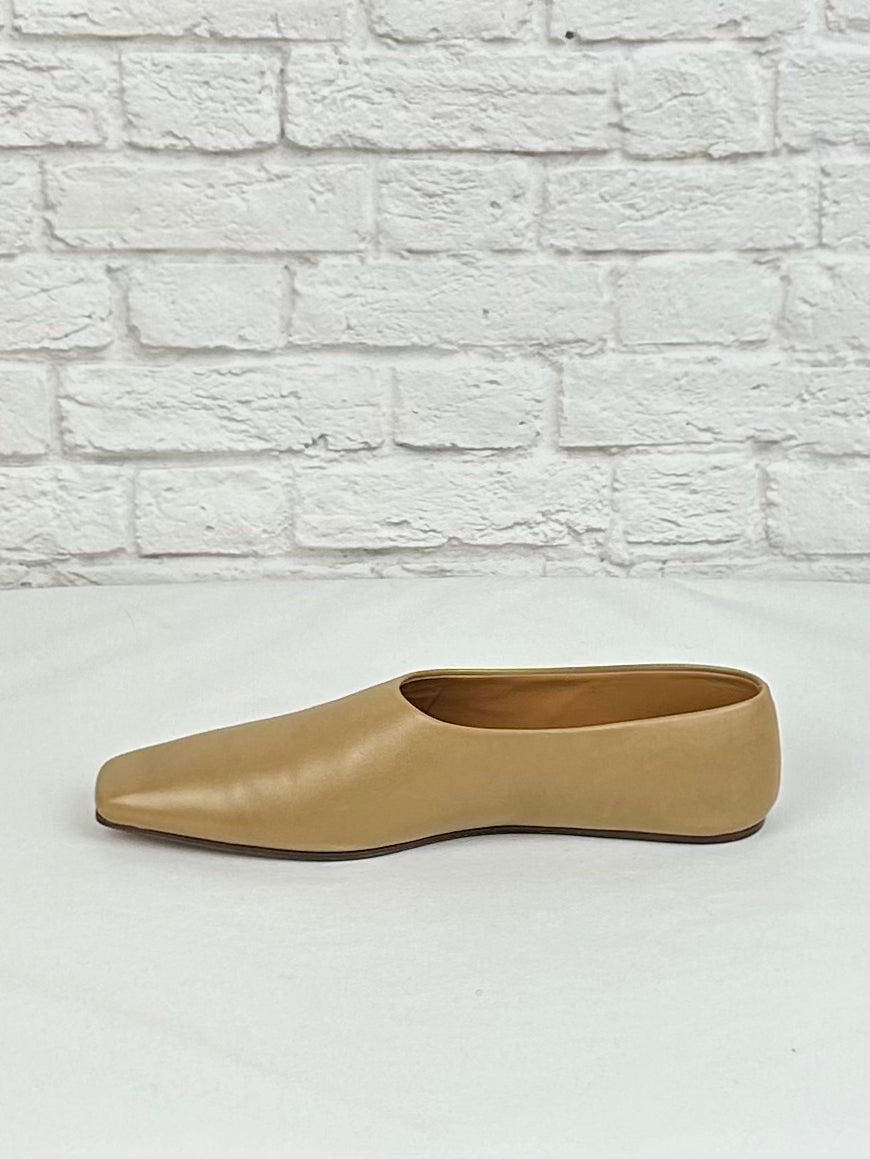 The Row Leather Ballet Flats, Size 36.5, Camel