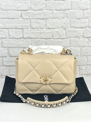 CHANEL Goatskin Quilted Medium Chanel 19 Flap, NEW IN BOX, Biege