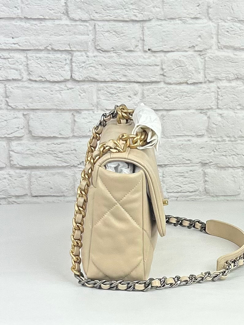 CHANEL Goatskin Quilted Medium Chanel 19 Flap, NEW IN BOX, Biege