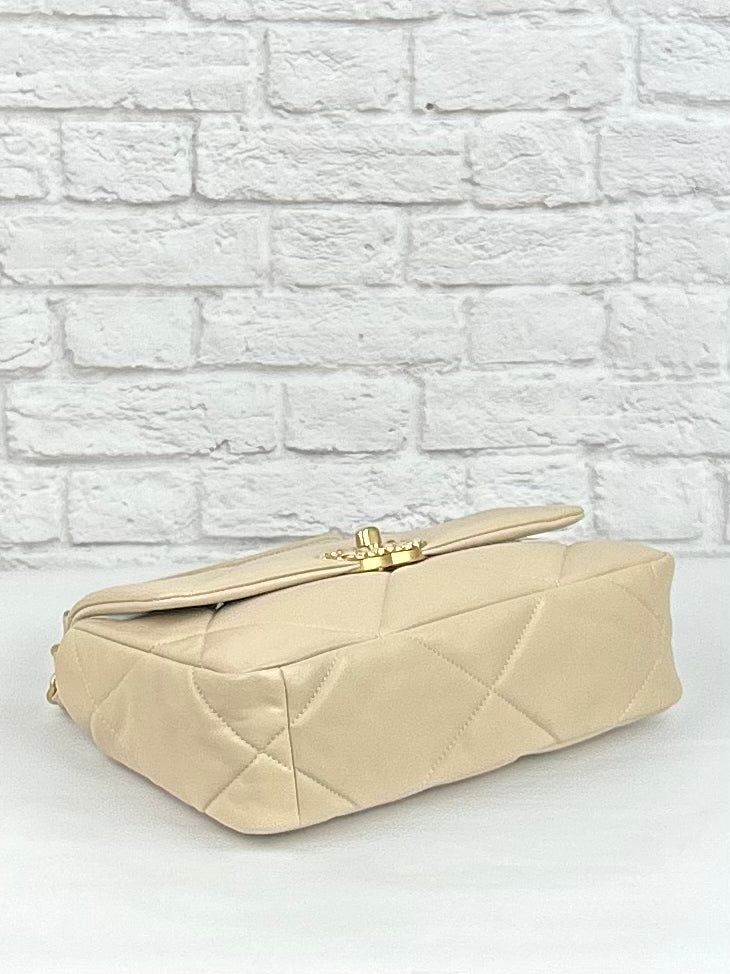 CHANEL Goatskin Quilted Medium Chanel 19 Flap, NEW IN BOX, Biege