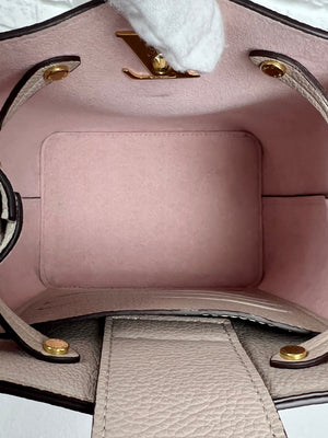 Louis Vuitton Nano Lockme Bucket bag , Greige Beige